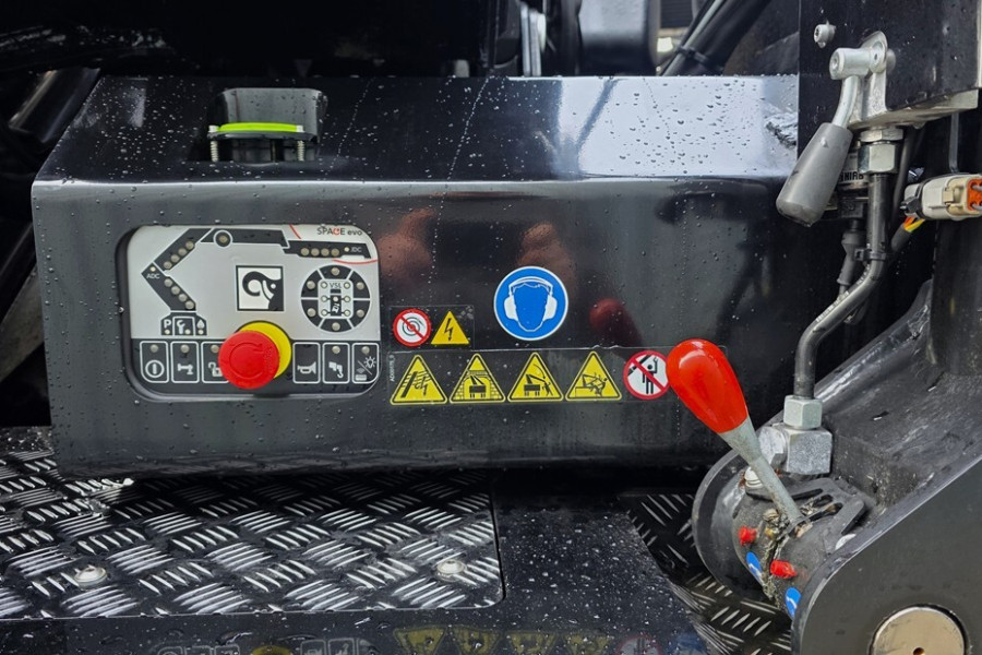 volvo-fh540-d13-8x2-iq1388-hipro-e9-2025-12-1770716954nK2Cm.jpg