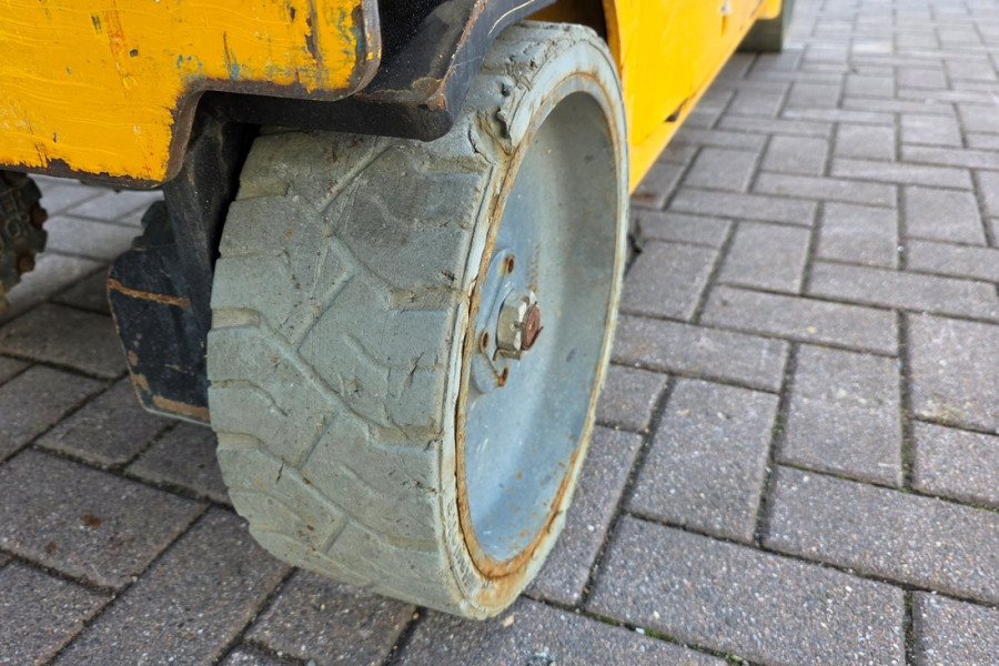 haulotte-compact-10n-2016-nr-90631-9-1774018164PPUyh.jpg