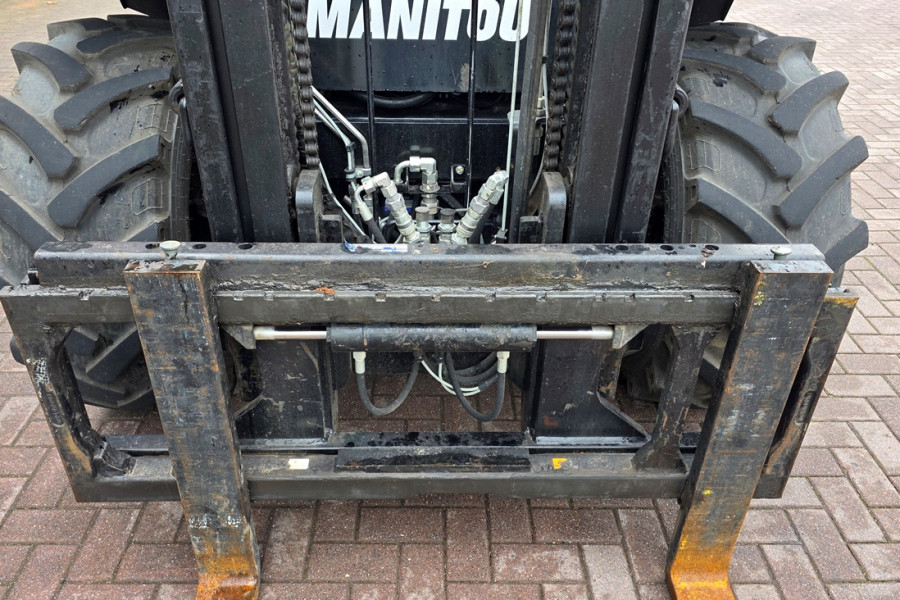 manitou-m30-2-d-st5-s1-eu-2022-nr-64170-13-177443134209Hj0.jpg