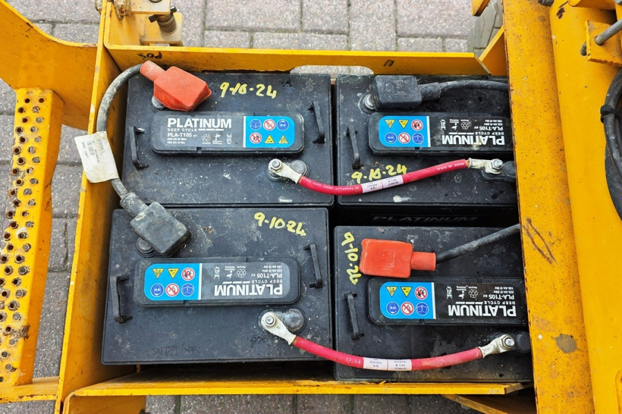 haulotte-compact-8-nr-90753-11-1774624311IVNzE.jpg
