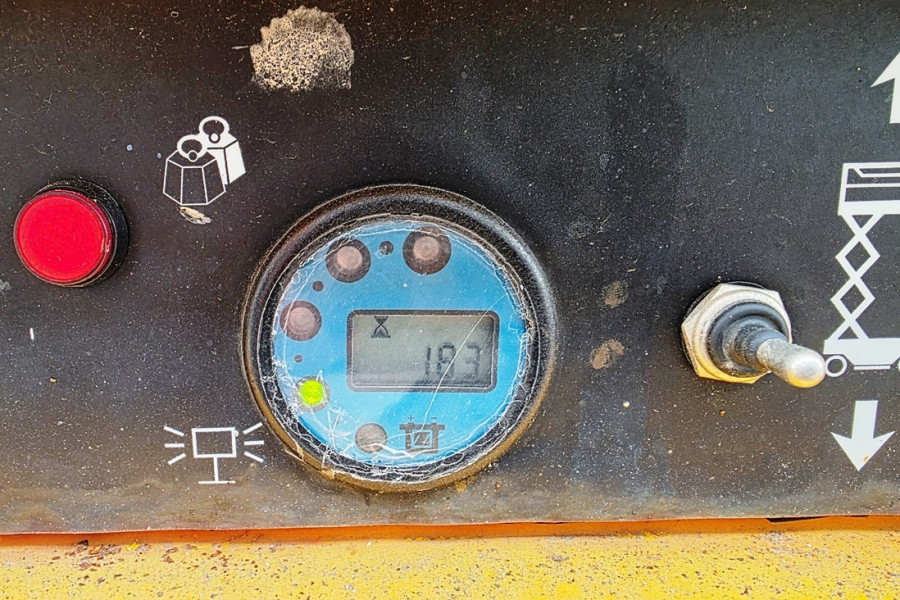 haulotte-compact-8-nr-90636-12-1774625007Q4lfP.jpg