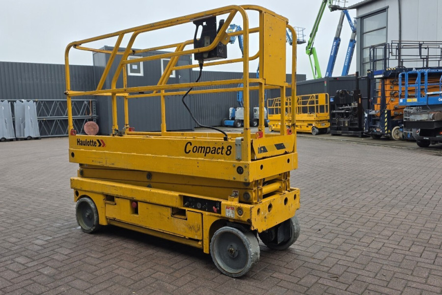 haulotte-compact-8-2011-nr-63595-2-1775027996gIpn2.jpg