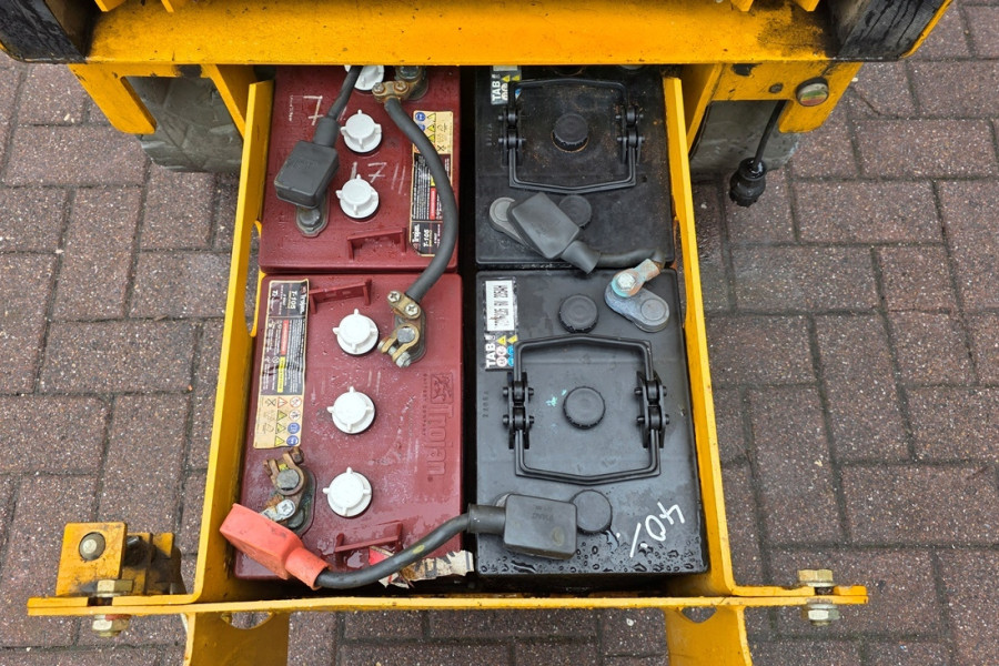 haulotte-compact-8-2011-nr-63595-9-1775027998cpw1q.jpg