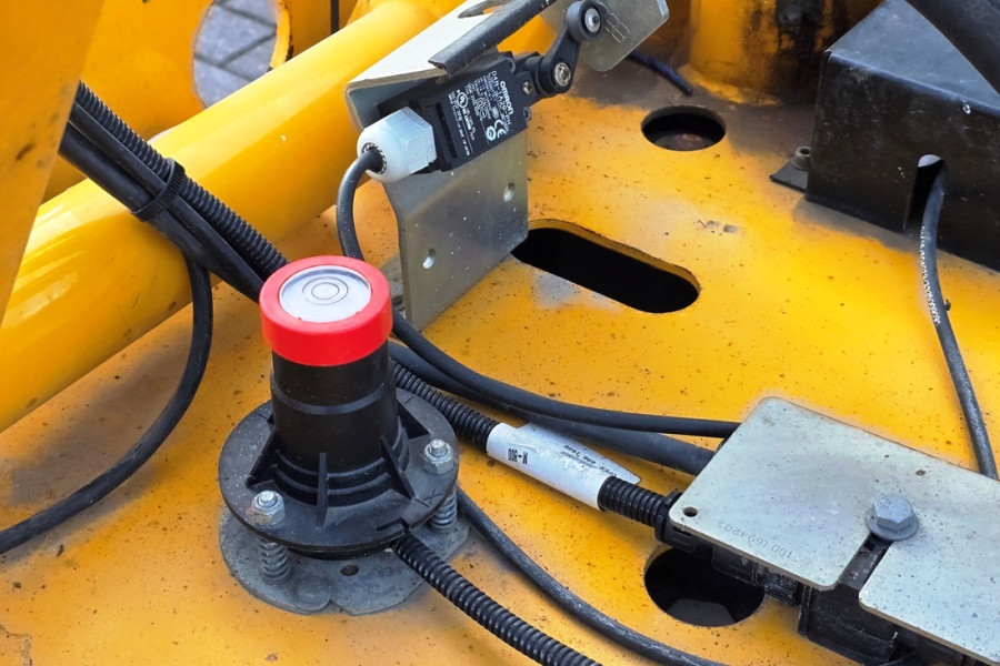 haulotte-compact-8-nr-90752-13-1775054593N03Sa.jpg