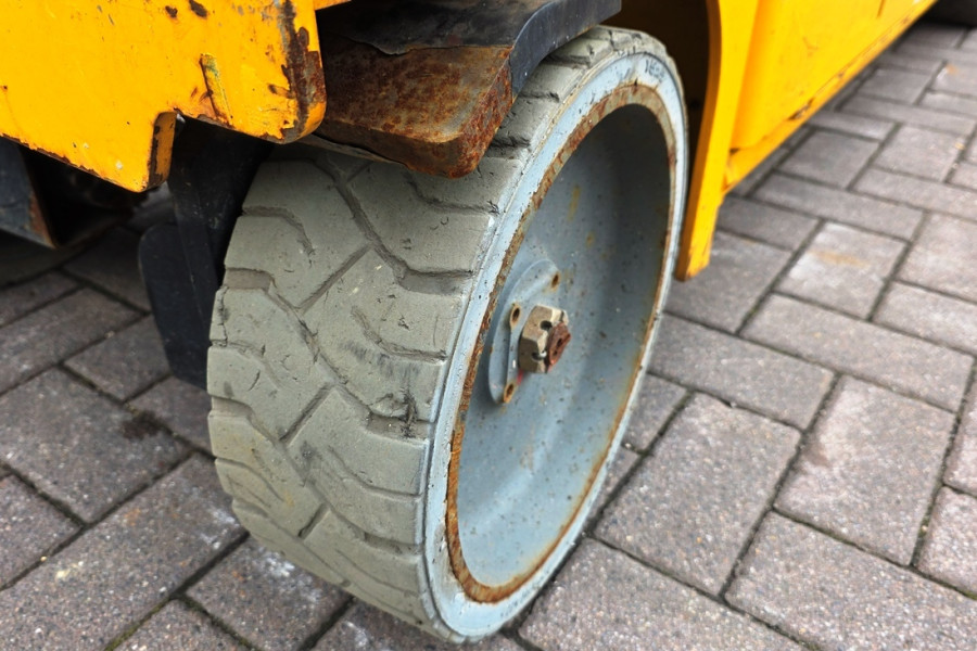haulotte-compact-10-nr-90459-10-1775140776e36Bt.jpg