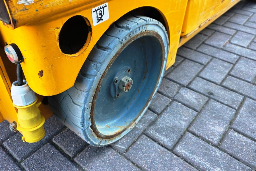 haulotte-compact-8-nr-90585-4-1775825571nEUo1.jpg