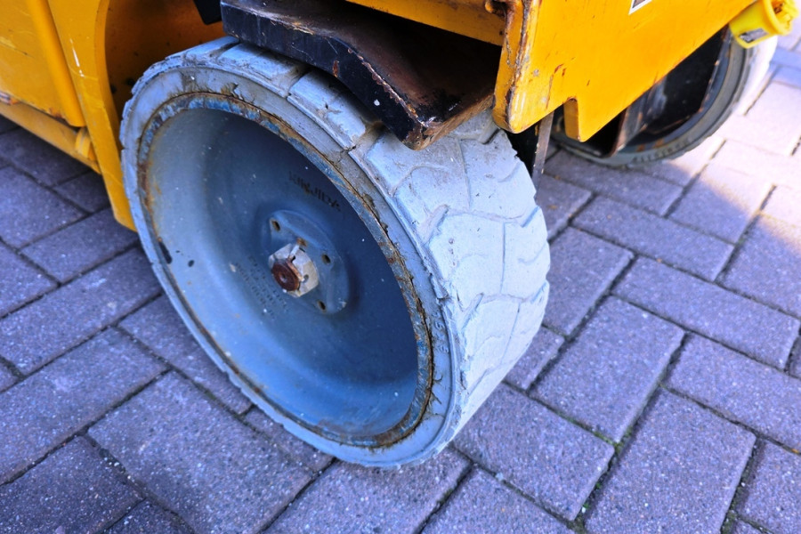 haulotte-compact-8-nr-90585-5-1775825571wE1Zp.jpg
