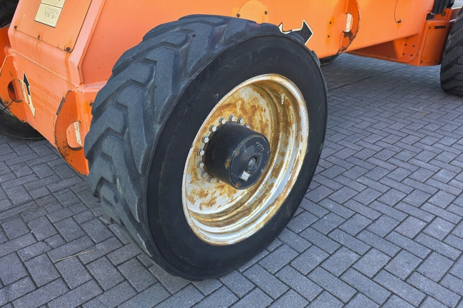 jlg-1250ajp-2013-nr-90437-9-17758269230z9Az.jpg
