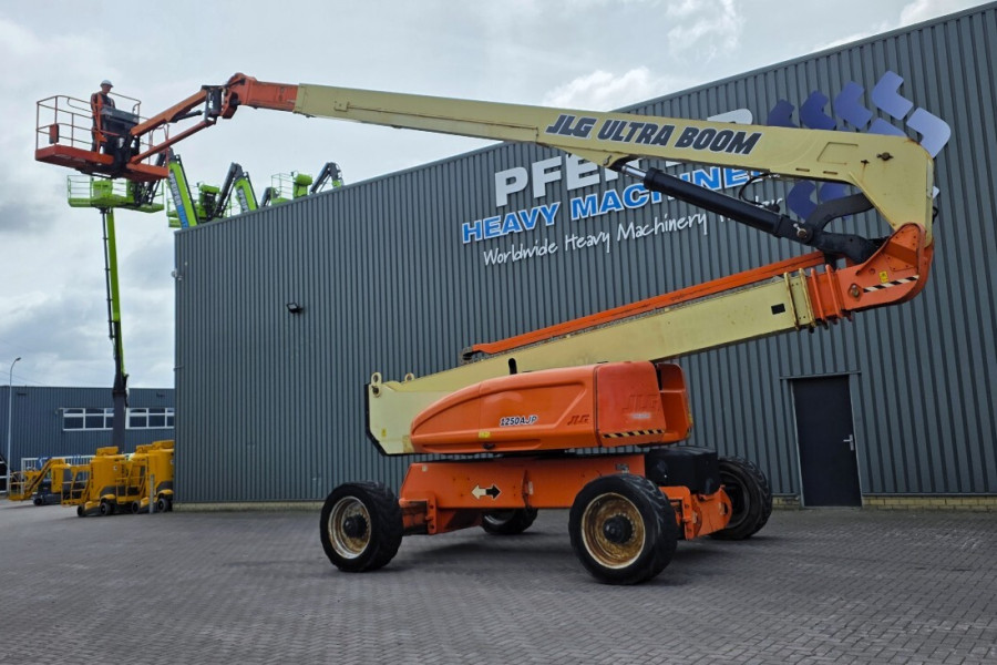 jlg-1250ajp-2013-nr-90437-16-1775826924LPA9H.jpg