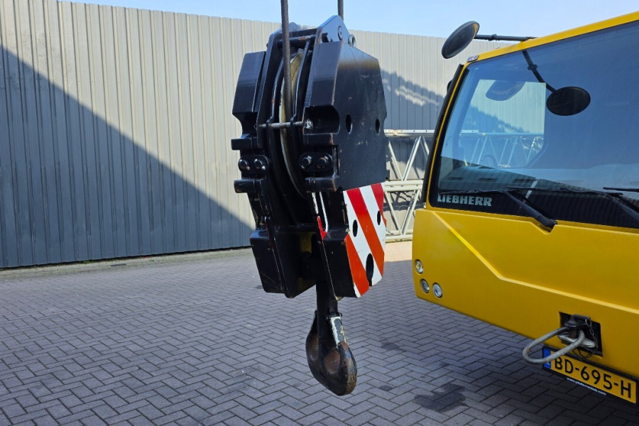liebherr-ltm1200-51-2018-nr-64128-15-1776175601ohSZu.jpg