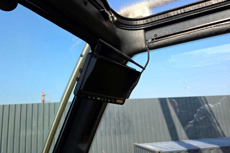 liebherr-ltm1200-51-2018-nr-64128-29-1776175604aY7CN.jpg