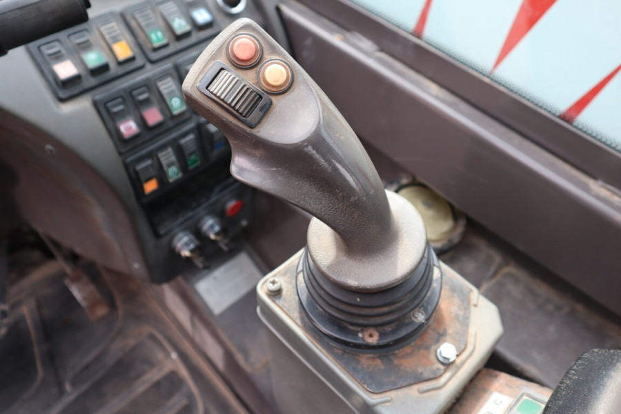 Manitou-MRT3050-2008-nr-90433-(18).jpg