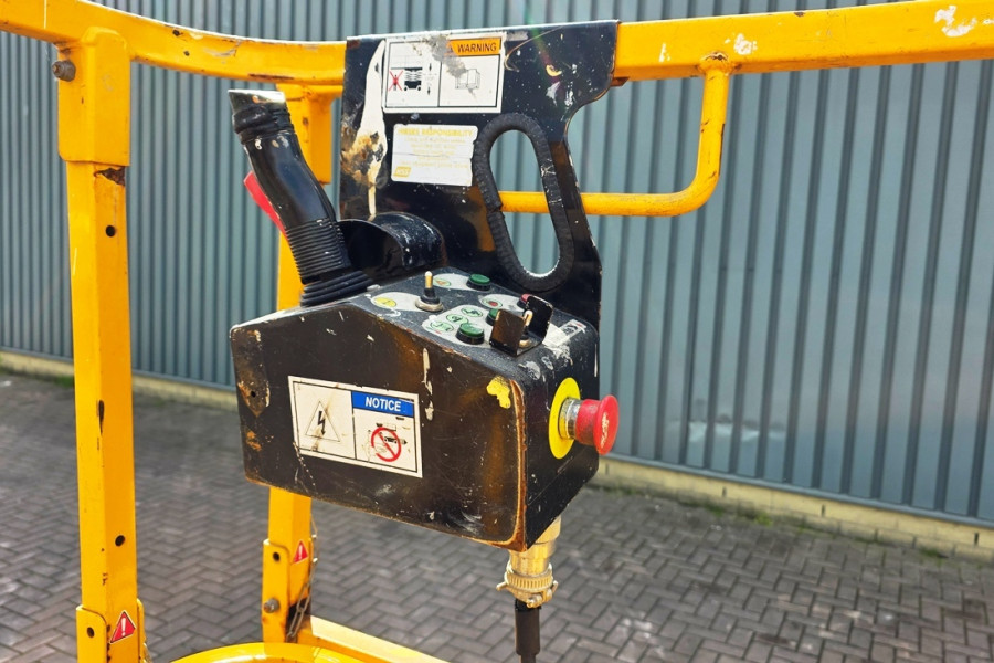 Haulotte-compact-10-nr90630-(6).jpg