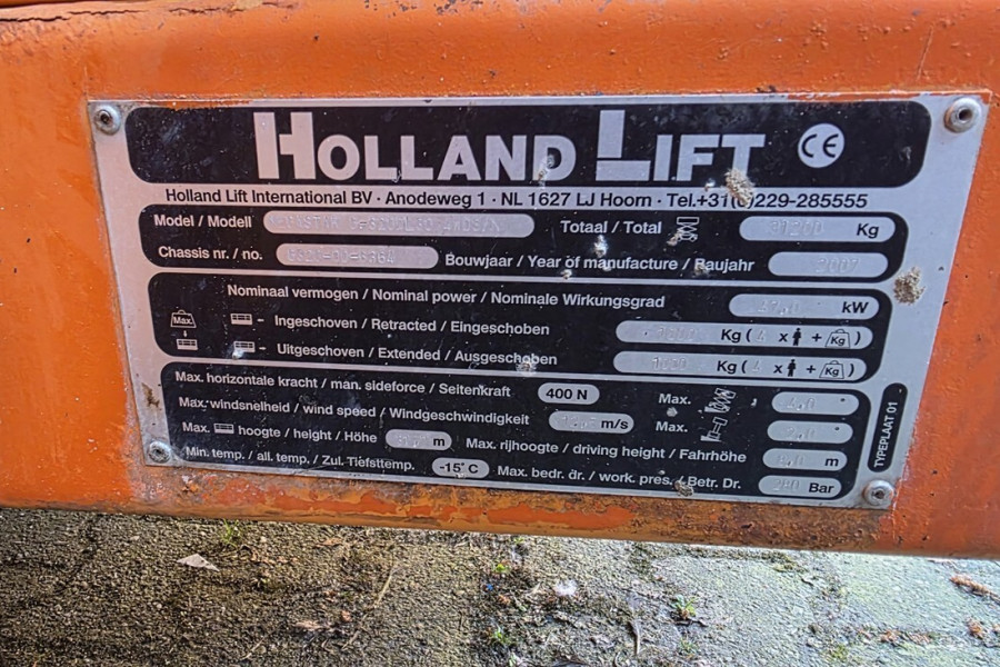 Holland-Lift---Megastar-G320DL30-4WDSN-2007-nr-90436-(17).jpg