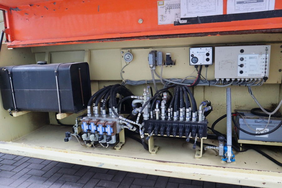 JLG-210-25-2008-nr-90442-(6).jpg