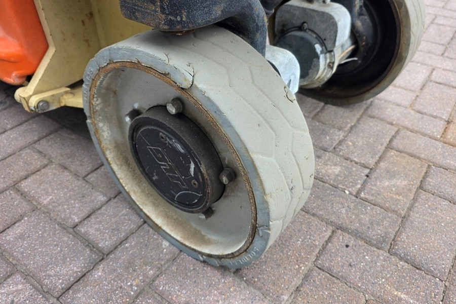 JLG-2630ES-2011-nr-90839-(8).jpg