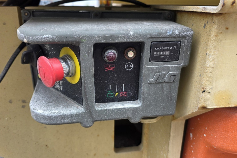 JLG-2630ES-2011-nr-90839-(13).jpg