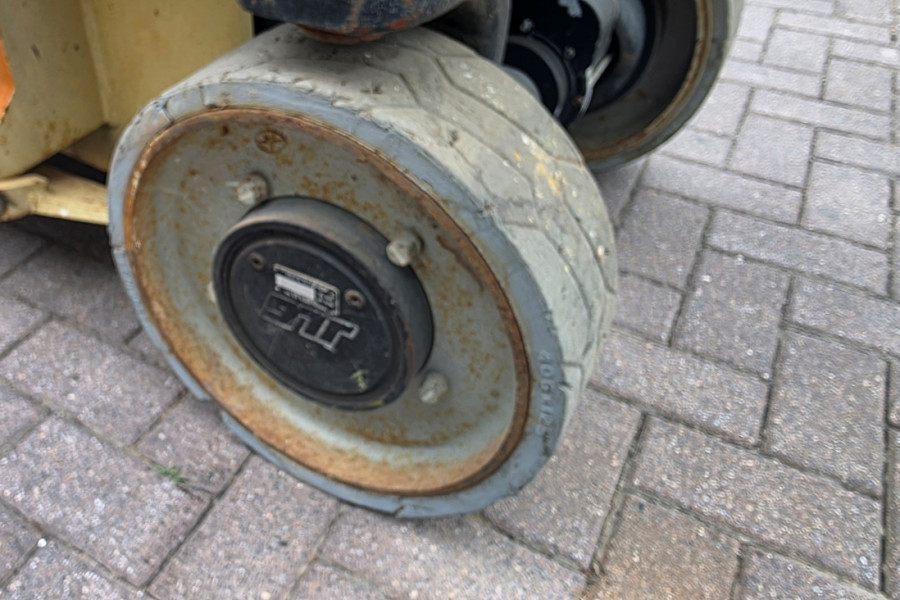 JLG-2630ES-2012-nr-90840-(9).jpg