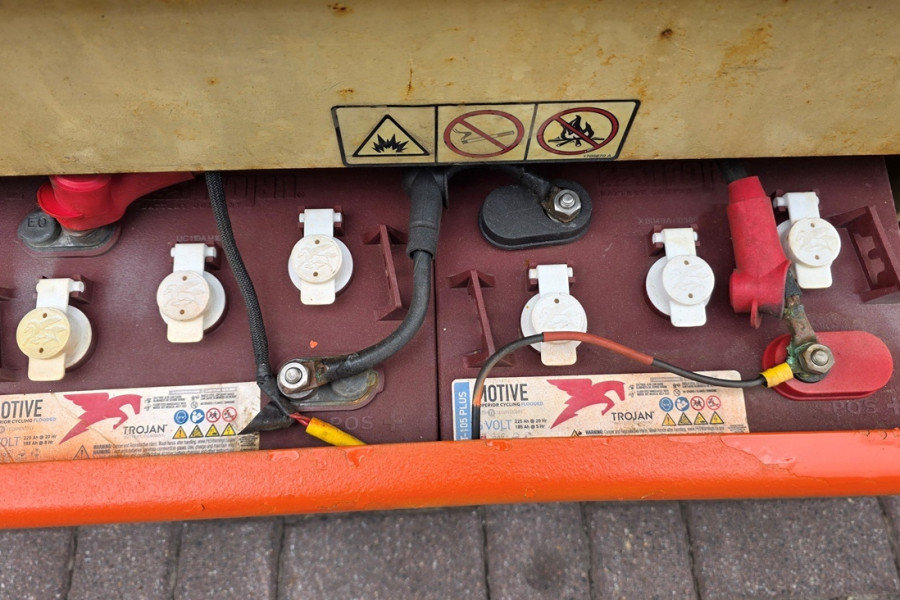 JLG-2630ES-2012-nr-90840-(14).jpg