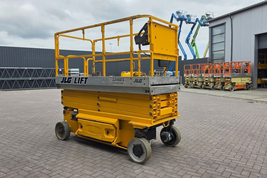 JLG-3246ES-2011-nr-90841-(2).jpg