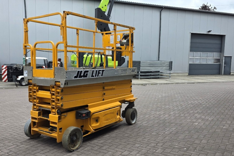 JLG-3246ES-2011-nr-90841-(3).jpg