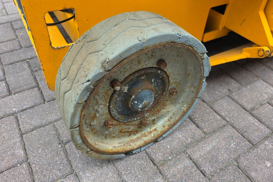 JLG-3246ES-2011-nr-90841-(6).jpg