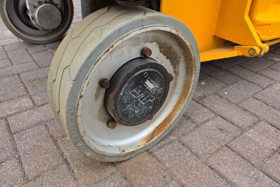 JLG-3246ES-2011-nr-90841-(10).jpg