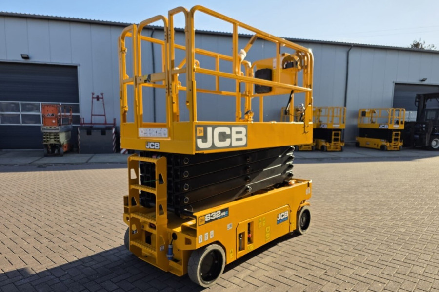 JCB-S3246E-2026-nr-64397-(7).jpg