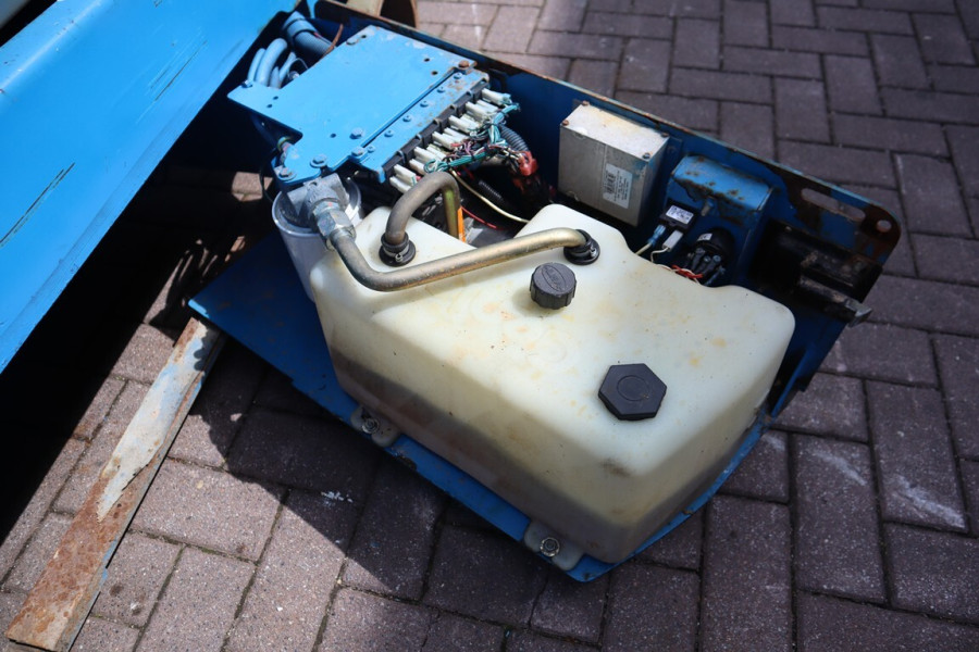 Genie-GS1932-2010-nr-90767-(7).jpg