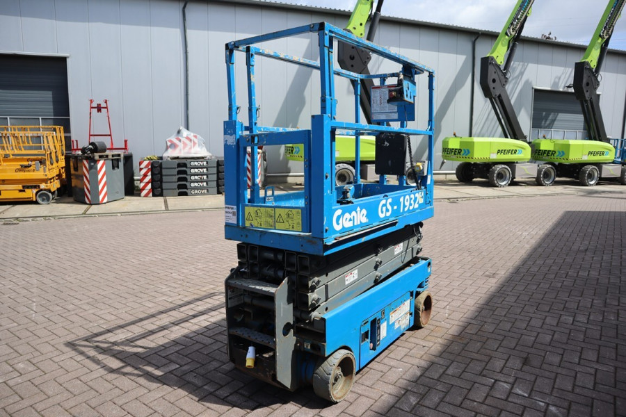 Genie-GS1932-2010-nr-90767-(8).jpg