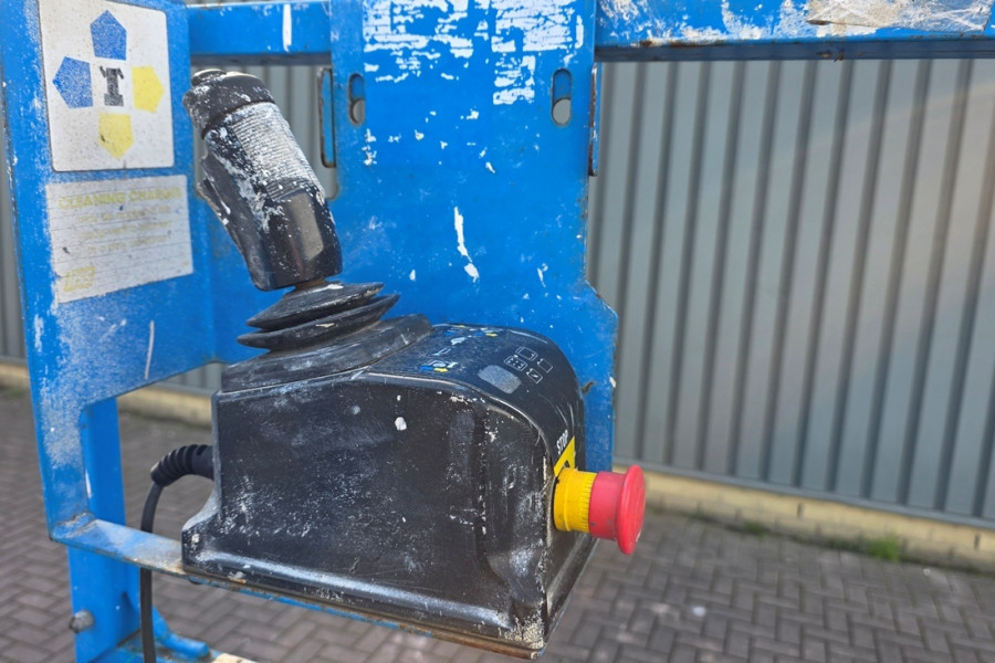 Genie-GS1932-2010-nr-90797-(6).jpg