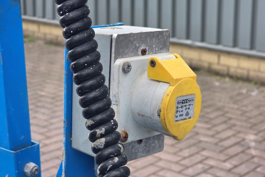 Genie-GS1932-2010-nr-90796-(6).jpg