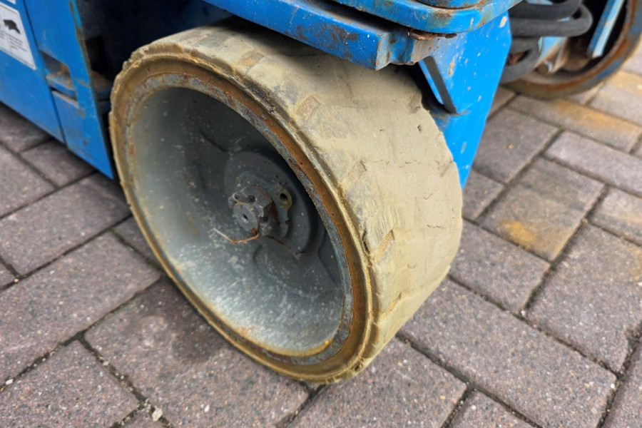 Genie-GS1932-2010-nr-90796-(9).jpg