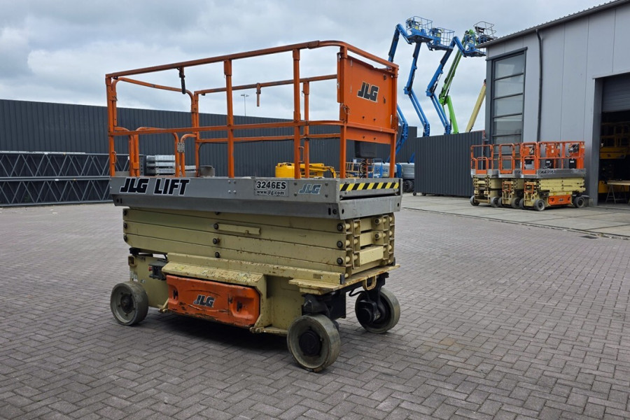 JLG-3246ES-2011-nr-90845-(2).jpg