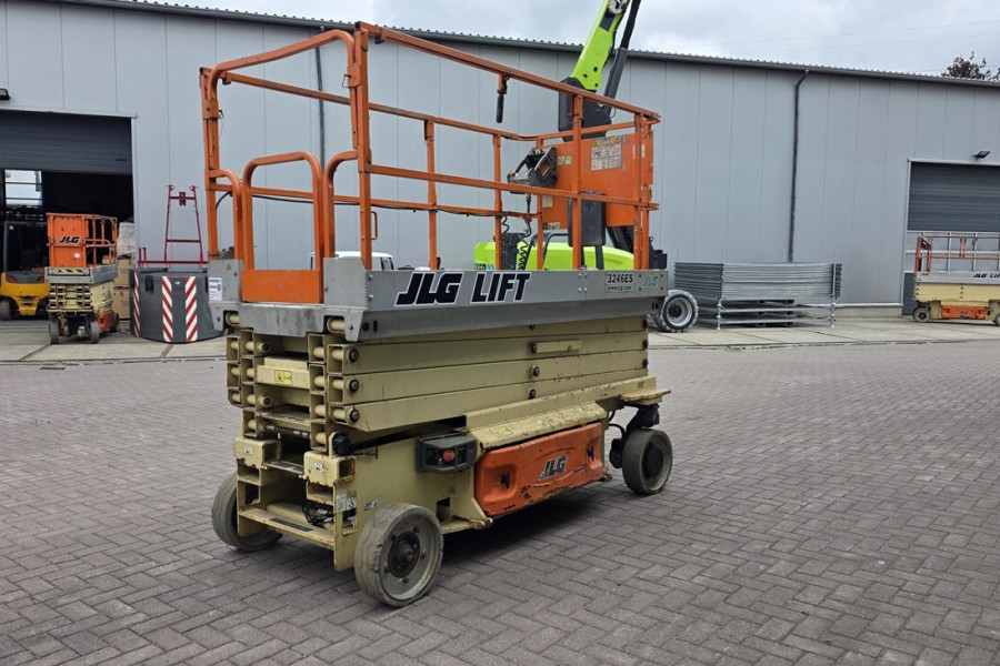 JLG-3246ES-2011-nr-90845-(3).jpg
