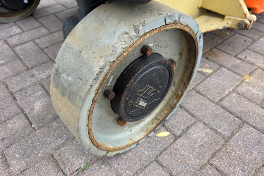 JLG-3246ES-2011-nr-90845-(10).jpg