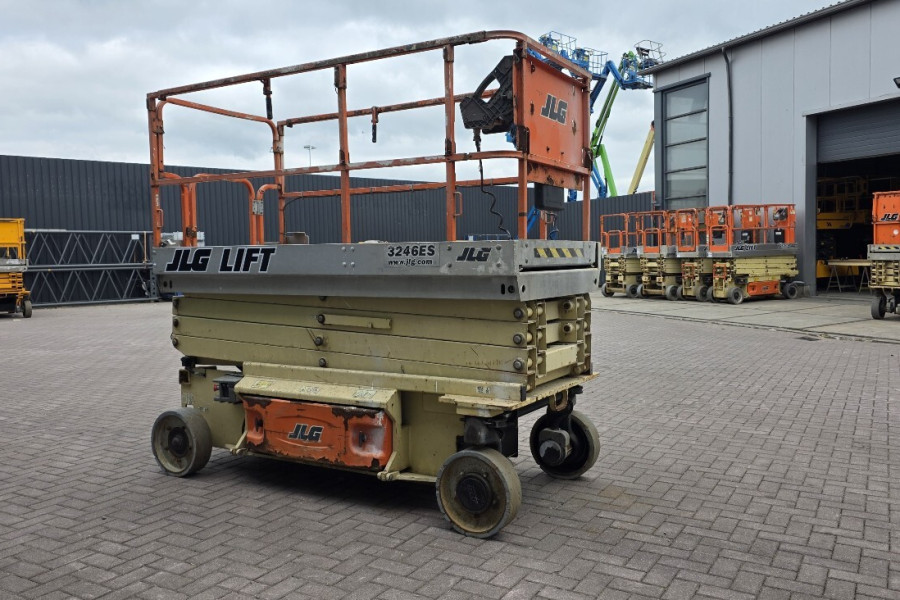 JLG-3246ES-2011-nr-90843-(2).jpg