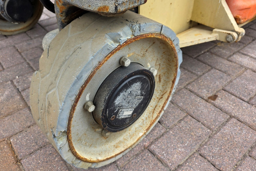 JLG-3246ES-2011-nr-90843-(10).jpg