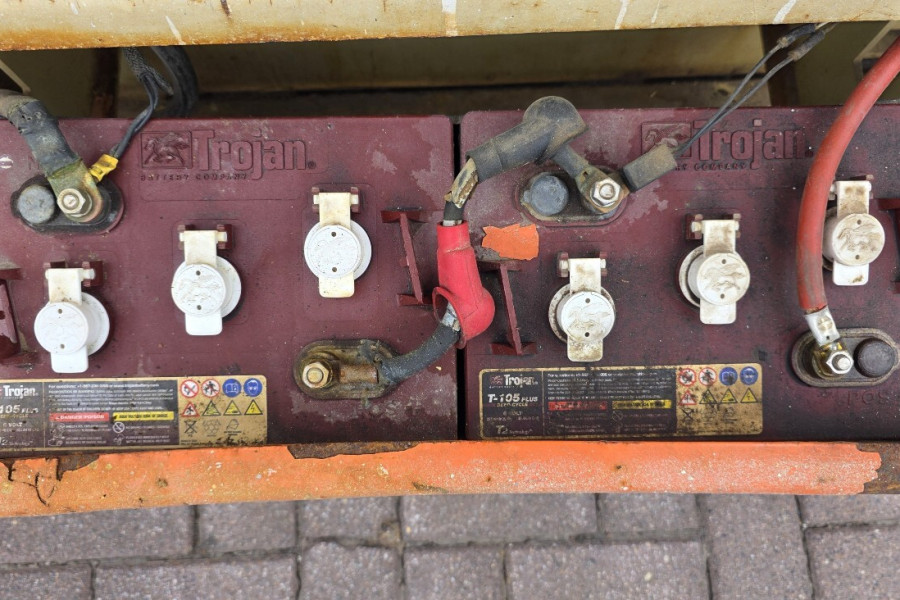 JLG-3246ES-2011-nr-90843-(12).jpg