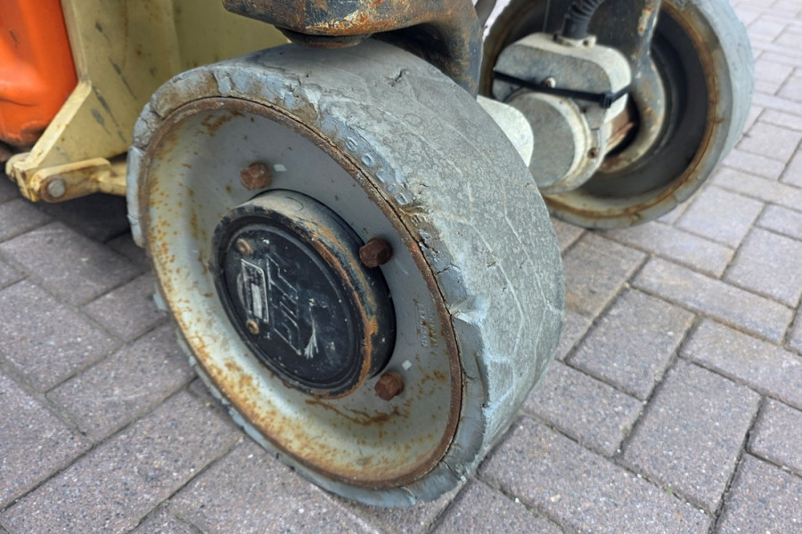 JLG-2630ES-2011-nr-90837-(8).jpg