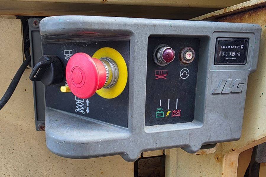 JLG-2630ES-2011-nr-90837-(12).jpg