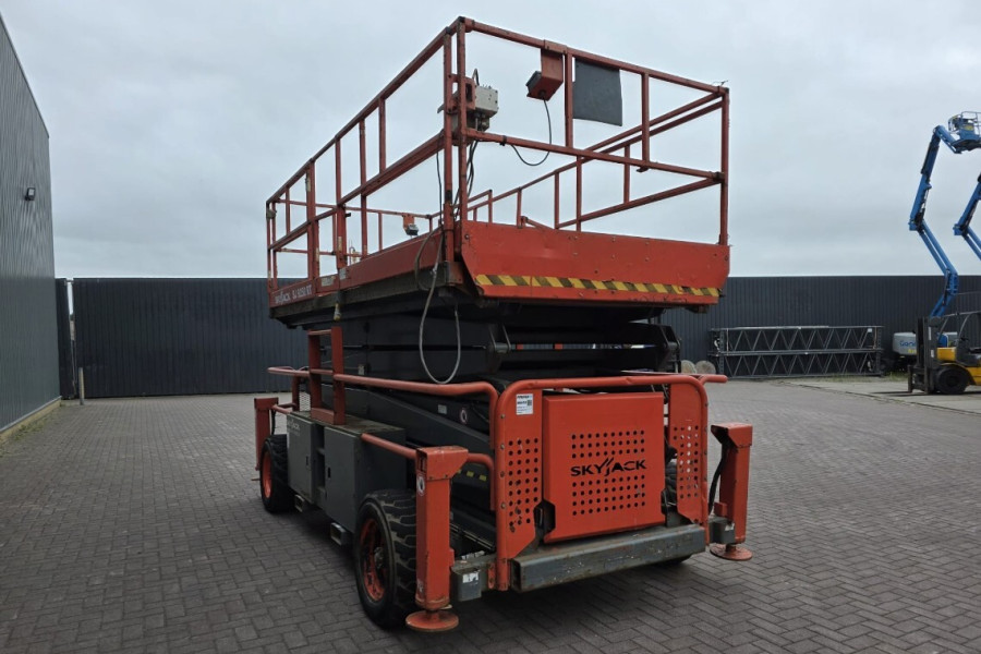 Skyjack-SJ9250RT-90452-(4).jpg