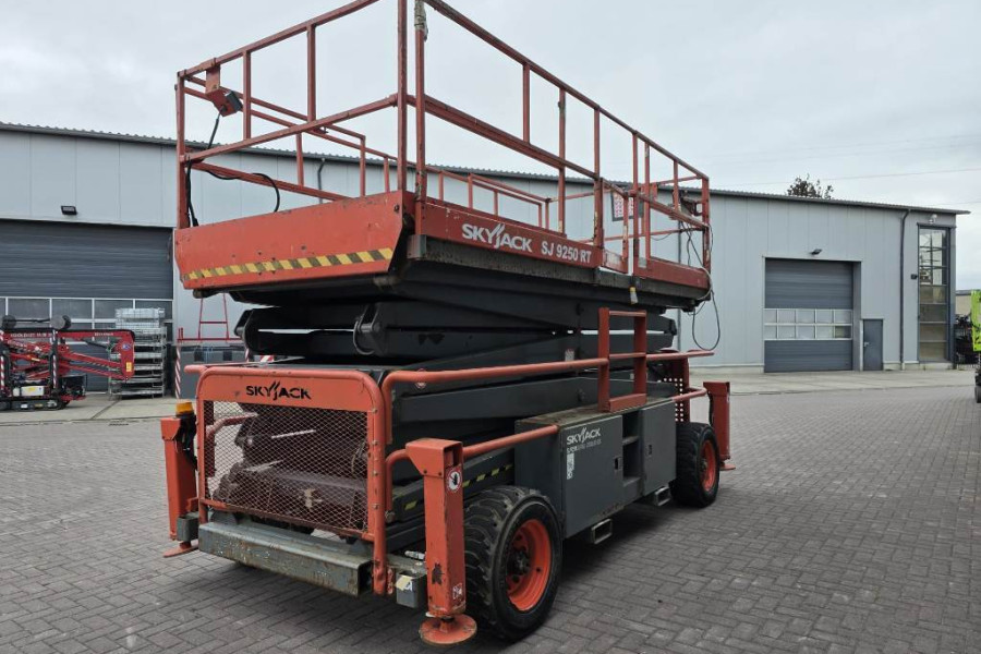 Skyjack-SJ9250RT-90452-(10).jpg