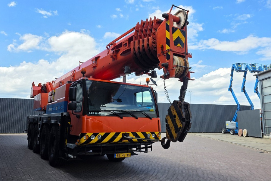 Liebherr-LTM1070-4-1-2006-nr-64408-(2).jpg