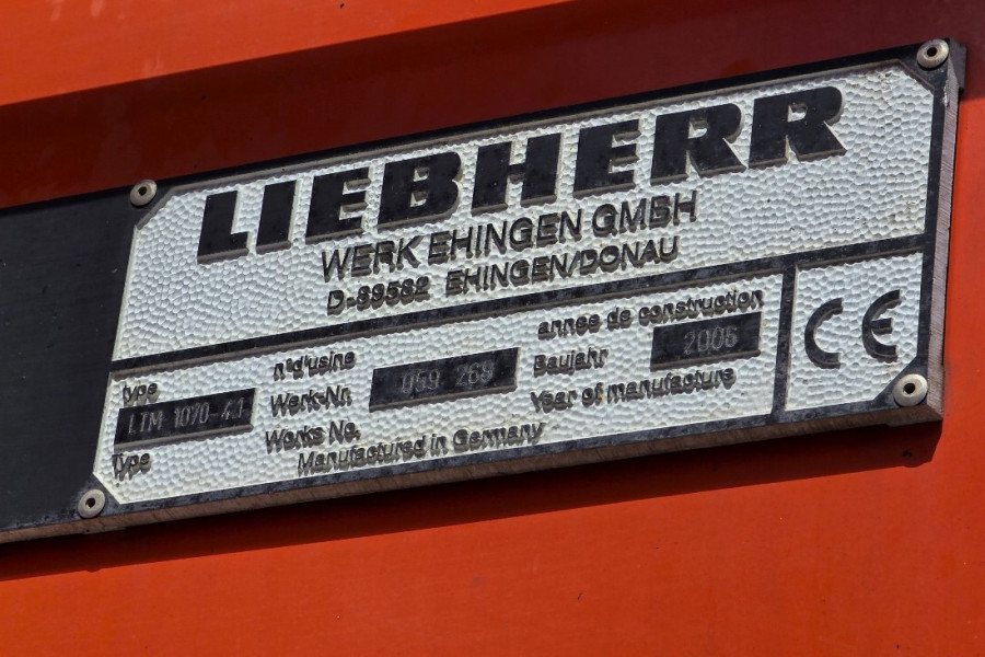 Liebherr-LTM1070-4-1-2006-nr-64408-(23).jpg