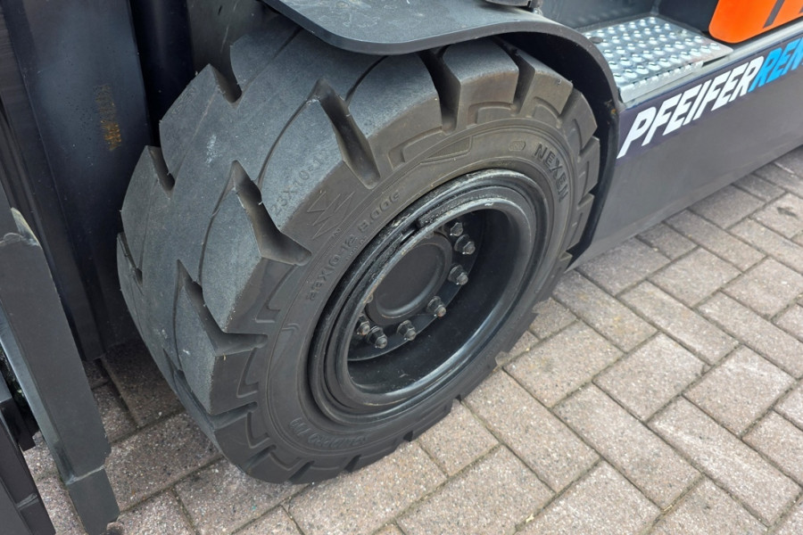 Doosan-B30X-7-Plus-2023-nr-90423-(8).jpg
