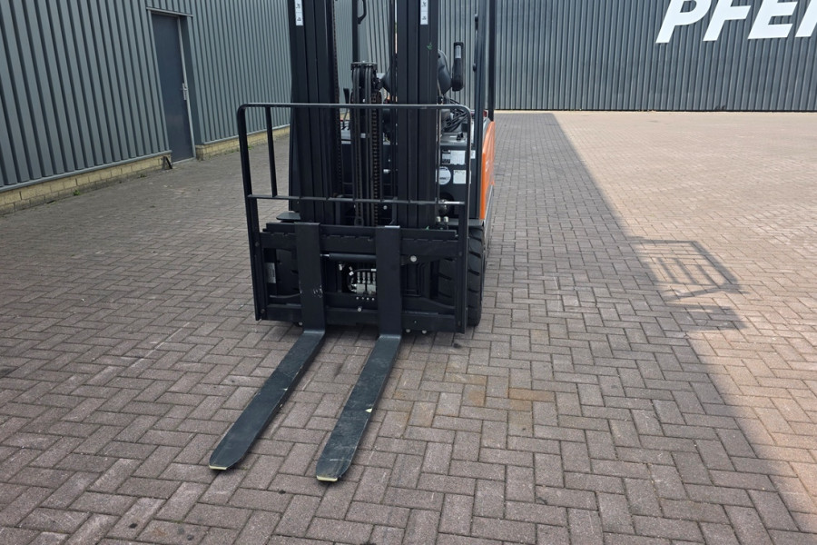 Doosan-B30X-7-Plus-2023-nr-90423-(17).jpg