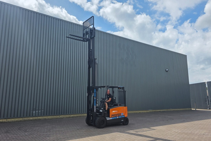 Doosan-B30X-7-Plus-2023-nr-90423-(21).jpg