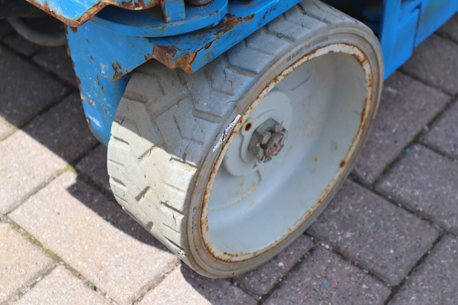 Genie-GS1932-2014-nr-90778-(2).jpg