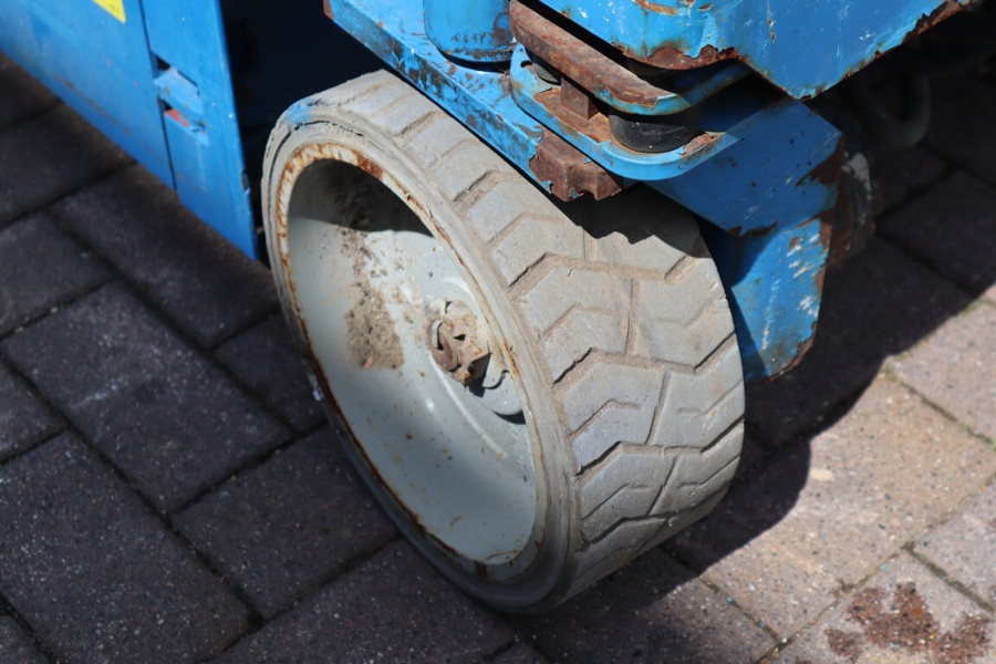Genie-GS1932-2014-nr-90778-(3).jpg